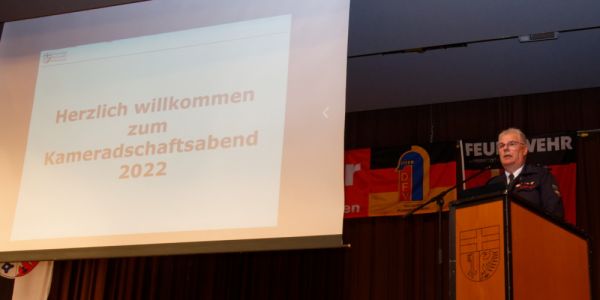 Wehrleiter Laurenz Kreuser am Rednerpult.