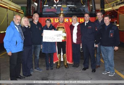 Spendenübergabe in der Feuerwache Rheinbach